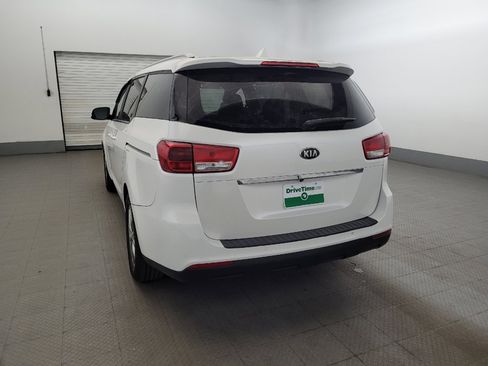 Used 2019 Kia Sedona EX FWD image 6