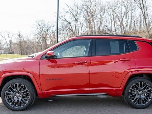 Used 2023 Jeep Compass Limited AWD/4WD image 9