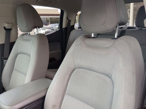 Used 2018 Chevrolet Colorado LT image 10