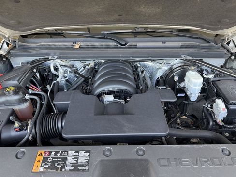 Used 2017 Chevrolet Suburban LT AWD/4WD image 20