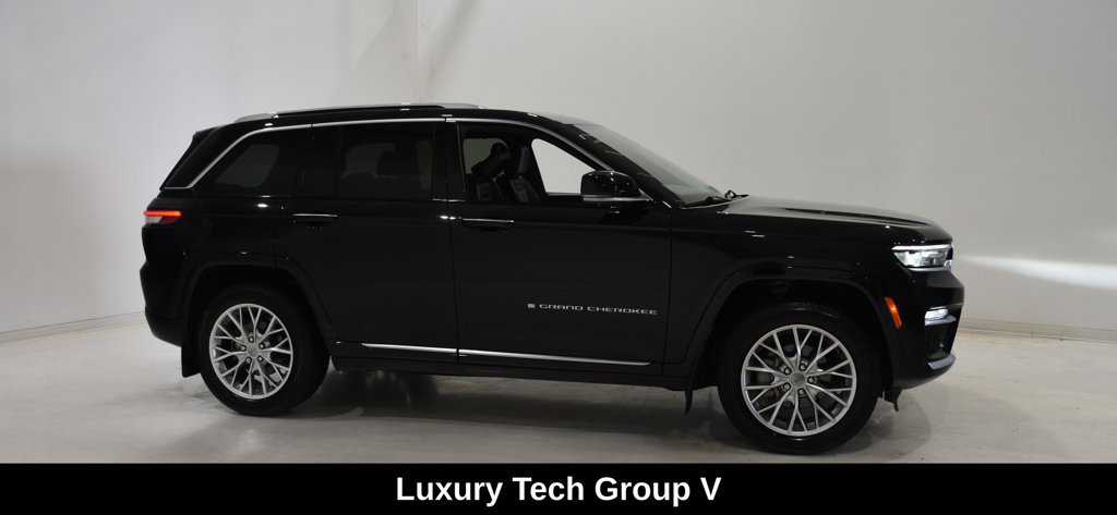 Used 2022 Jeep Grand Cherokee Summit w/ Adv Protech Group IV AWD/4WD image 3