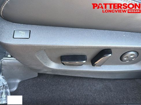 Used 2025 INFINITI QX60 Sensory w/ Vision Package AWD/4WD image 22