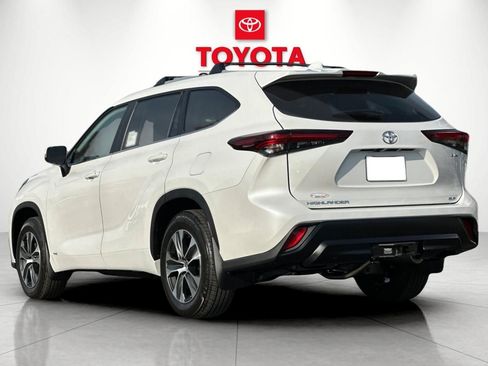 New 2026 Toyota Highlander XLE image 5