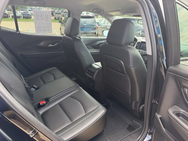Used 2024 GMC Terrain SLT w/ LPO, Floor Liner Package AWD/4WD image 34