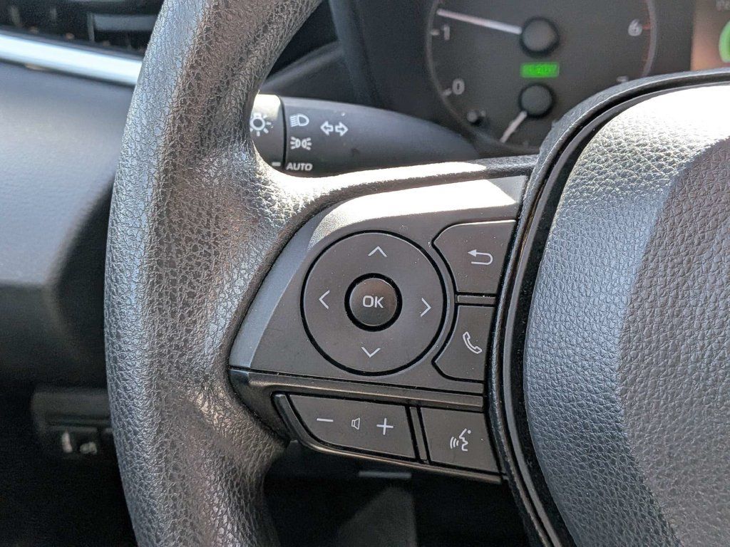 Used 2024 Toyota Corolla LE FWD image 19