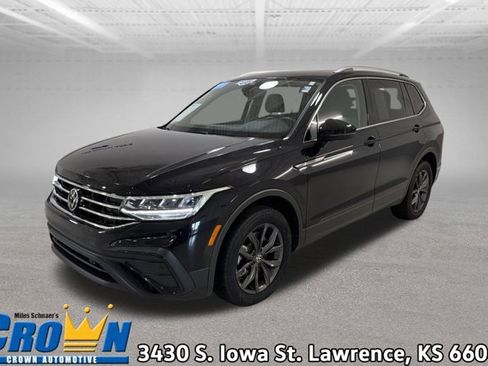 Certified 2023 Volkswagen Tiguan SE FWD image 1