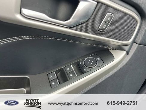 Certified 2022 Ford Explorer XLT w/ Equipment Group 202A AWD/4WD image 26