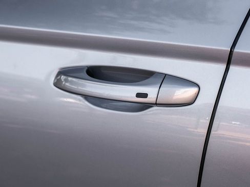 Used 2022 Volkswagen Taos SE image 53