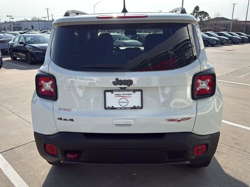 Used 2019 Jeep Renegade Trailhawk image 7