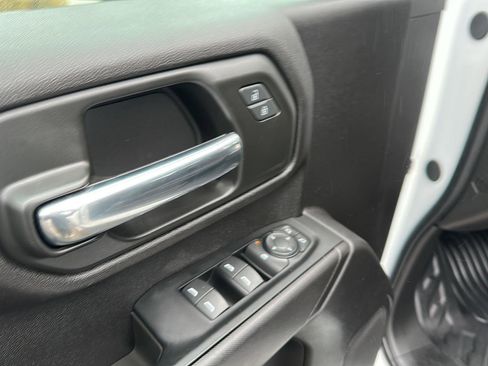 Used 2024 GMC Sierra 2500 Pro w/ Convenience Package image 19