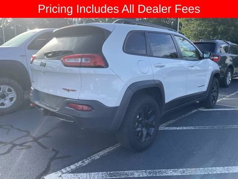 Used 2017 Jeep Cherokee Trailhawk AWD/4WD image 12