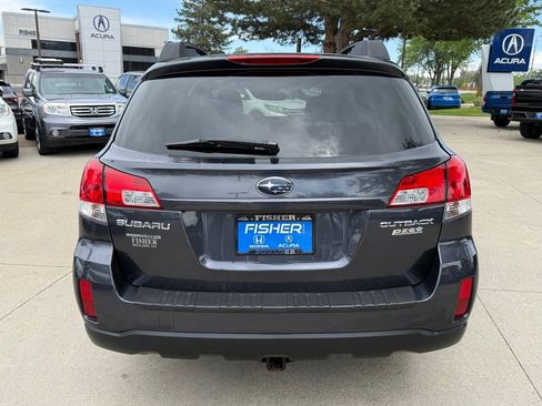 Used 2010 Subaru Outback 2.5i Limited AWD/4WD image 5