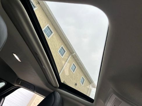 Used 2025 MAZDA CX-30 AWD 2.5 S w/ Preferred Package image 18