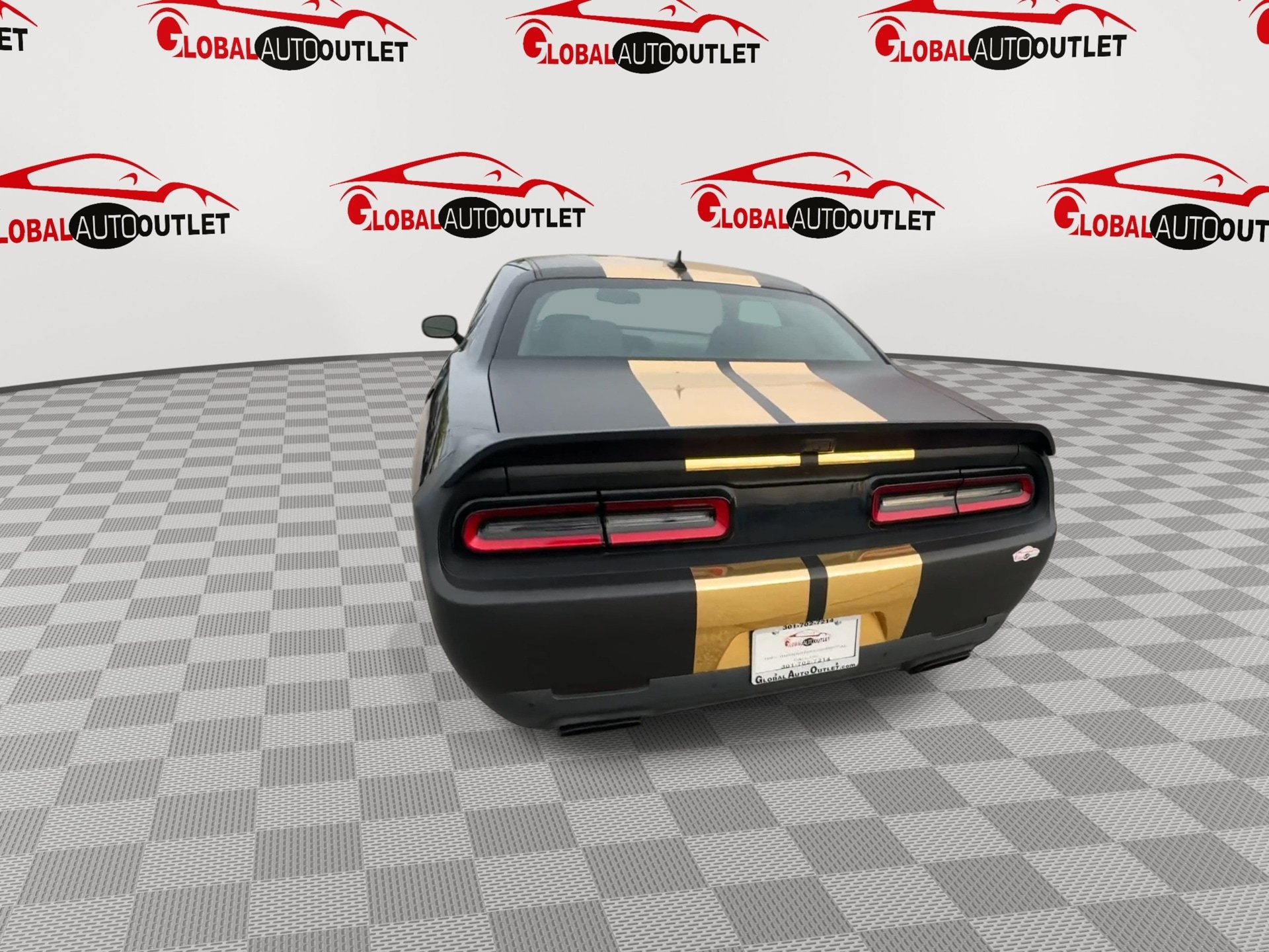 Used 2021 Dodge Challenger R/T Scat Pack RWD image 6