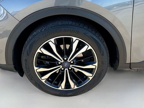 Used 2022 Ford Escape SE w/ SE Sport Appearance Package image 34