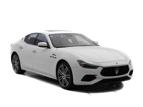 Used 2022 Maserati Ghibli Modena Q4 image 2