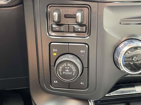 Used 2025 Ford F150 Raptor AWD/4WD image 29