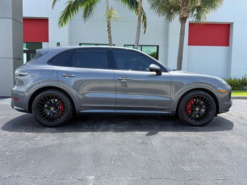 Used 2021 Porsche Cayenne GTS AWD/4WD image 2