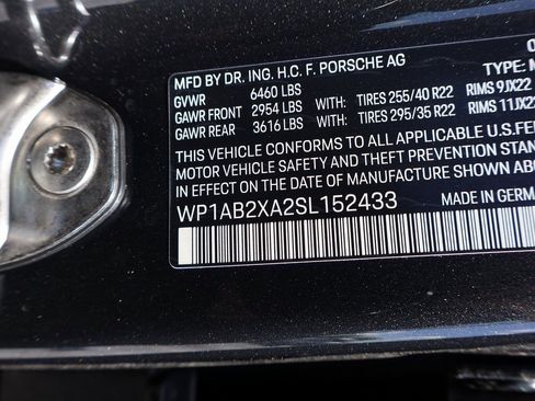 New 2025 Porsche Macan 4S Electric image 42