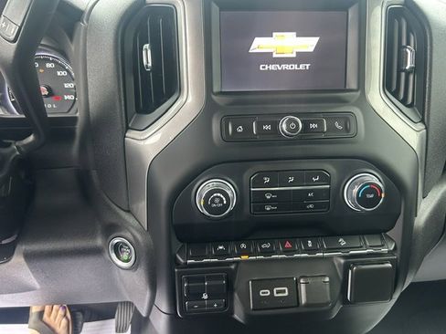 Used 2024 Chevrolet Silverado 1500 Custom Trail Boss AWD/4WD image 18