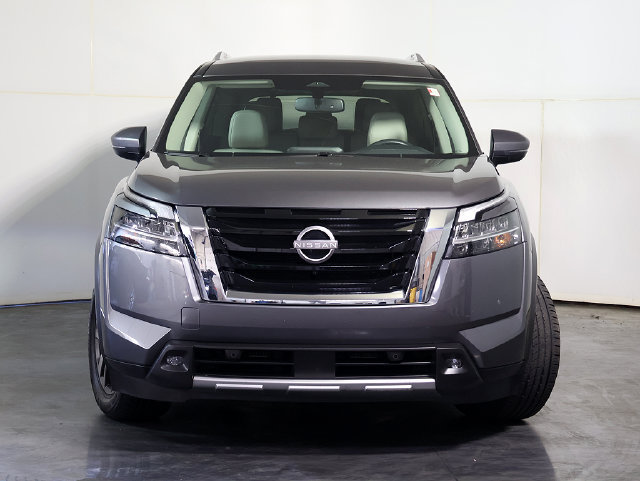 Used 2022 Nissan Pathfinder SL AWD/4WD image 9