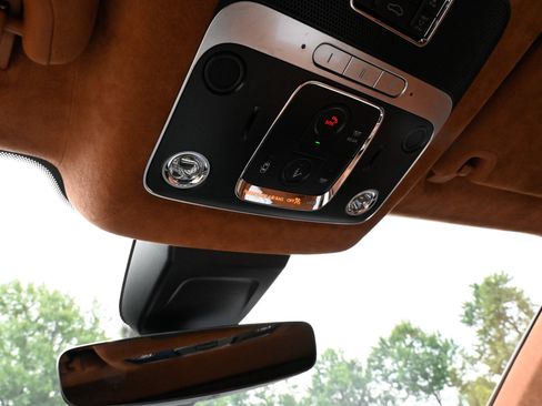 Used 2022 Bentley Flying Spur V8 AWD/4WD image 31