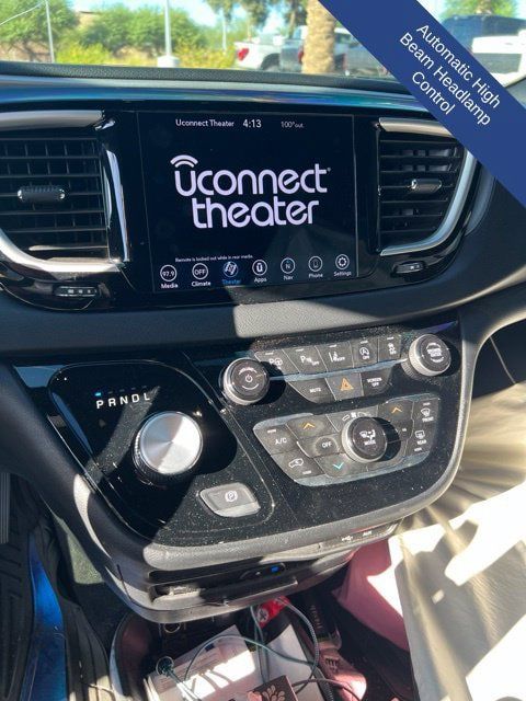Used 2020 Chrysler Pacifica Touring-L Plus FWD image 17