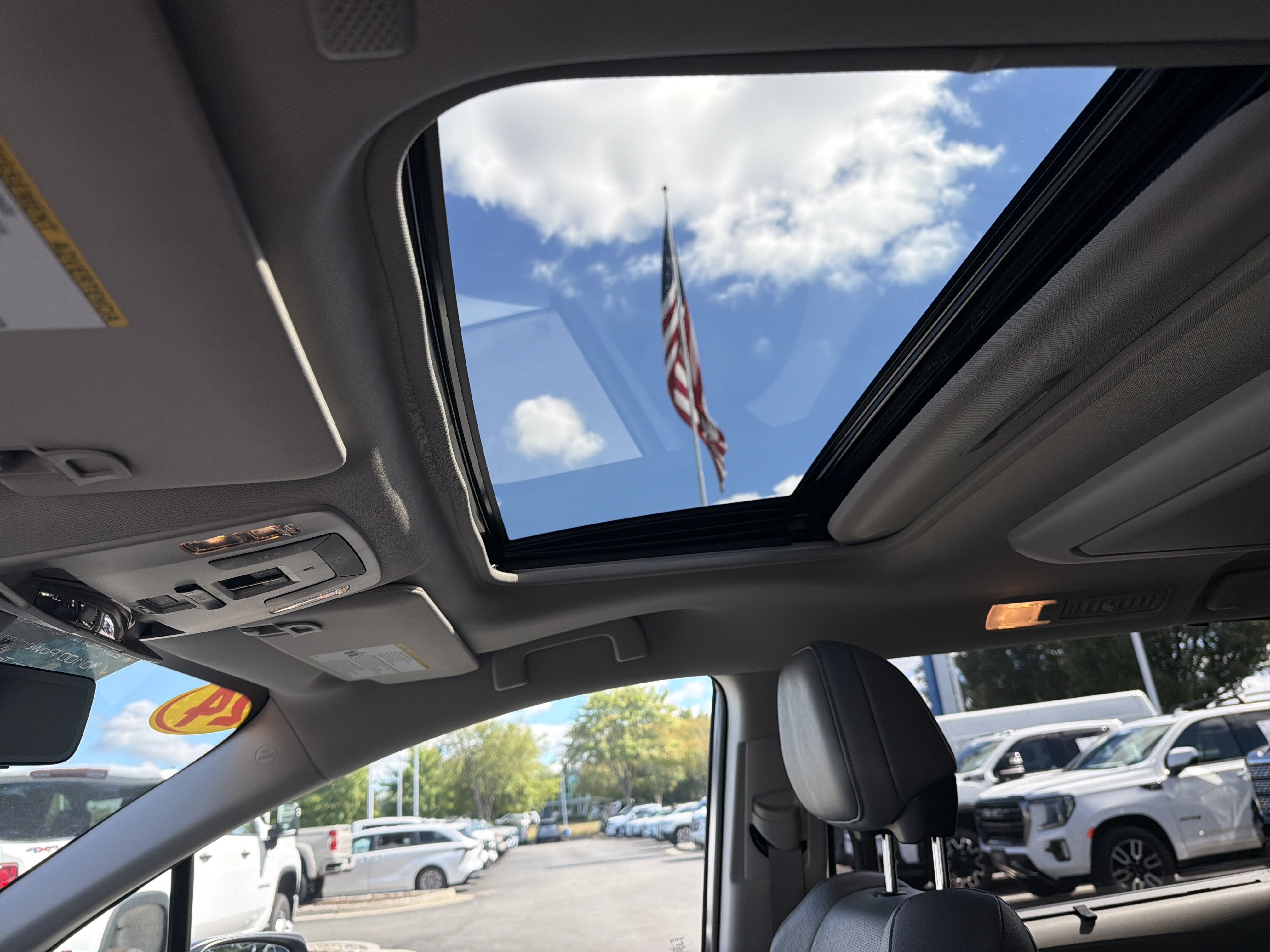 Used 2024 Toyota Sienna Limited AWD/4WD image 28
