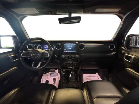 Used 2022 Jeep Wrangler Unlimited Sahara w/ Cold Weather Group AWD/4WD image 29