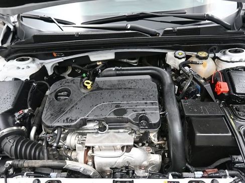 Used 2023 Chevrolet Malibu RS FWD image 29