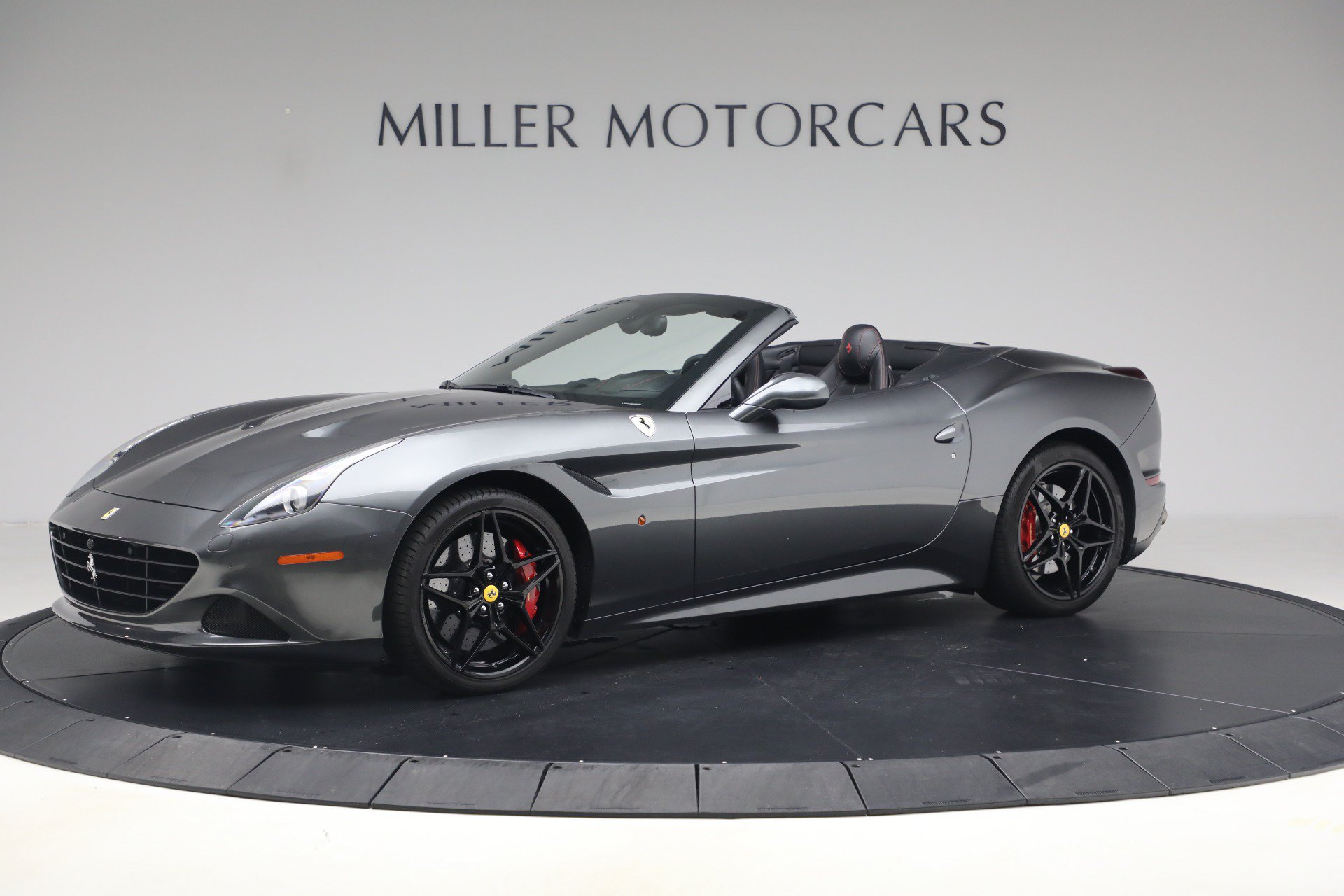 Certified 2015 Ferrari California T RWD image 3
