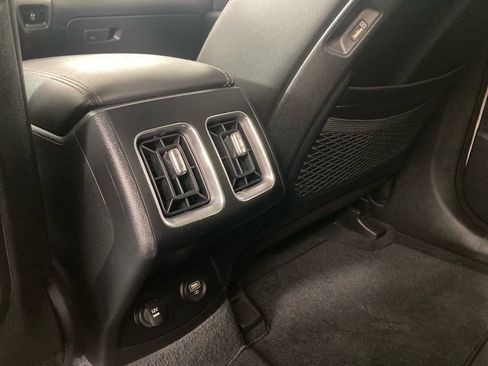 Used 2023 Kia Sorento S image 15