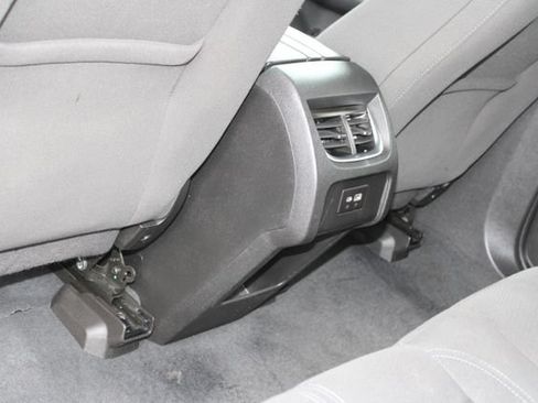 Used 2021 Chevrolet Blazer LT FWD image 32