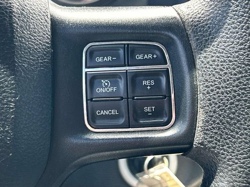 Used 2018 RAM 1500 Express w/ Express Value Package AWD/4WD image 31