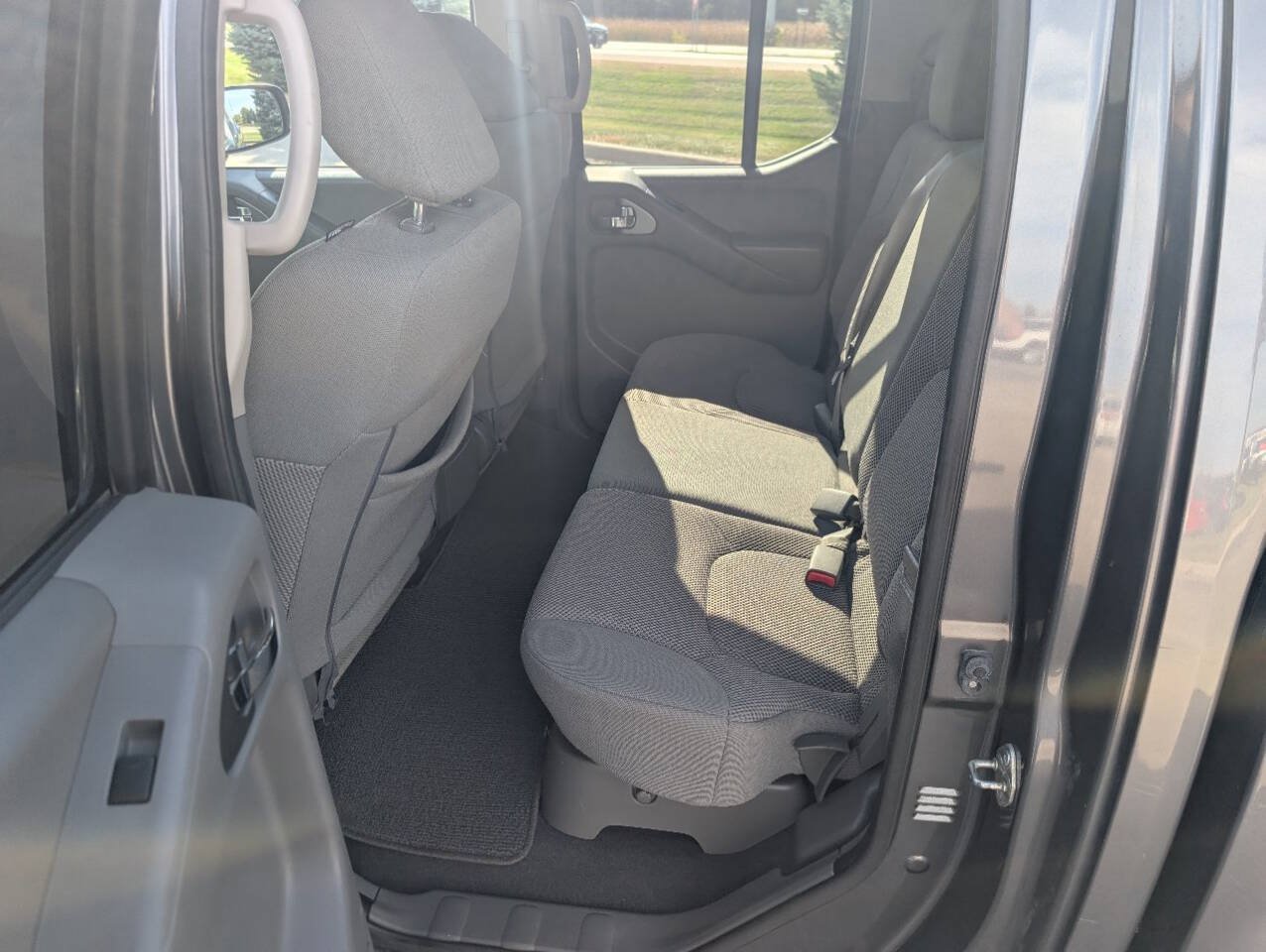 Used 2019 Nissan Frontier SV AWD/4WD image 12