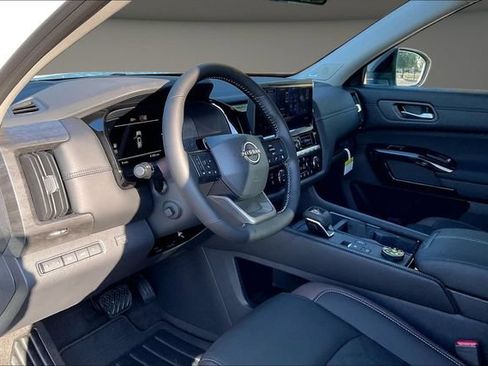 New 2026 Nissan Pathfinder Platinum w/ Accent Package AWD/4WD image 7