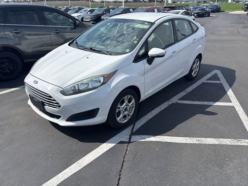 Used 2014 Ford Fiesta SE image 11
