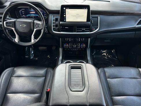 Used 2022 Chevrolet Suburban Z71 image 16