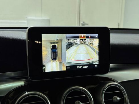 Used 2019 Mercedes-Benz GLC 300 4MATIC image 12