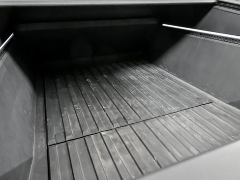 Used 2024 Tesla Cybertruck AWD Crew Cab image 12