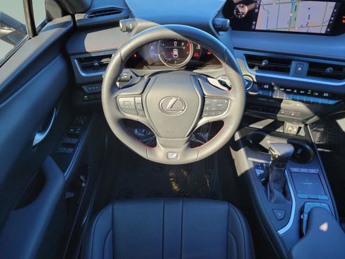 Used 2019 Lexus UX 200 F Sport w/ F Sport Premium Package image 10