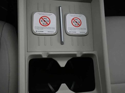 New 2026 Hyundai Santa Fe SE image 17