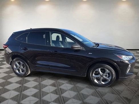 Used 2023 Ford Escape ST-Line image 4