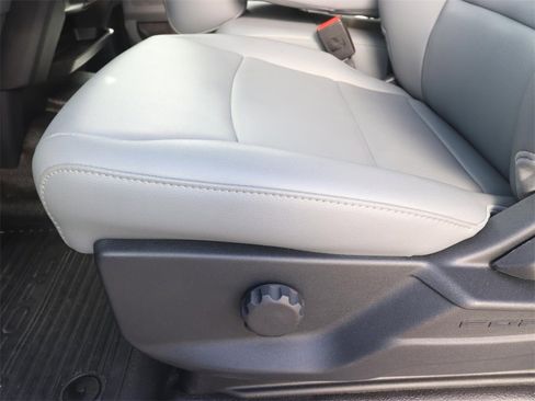 New 2026 Ford F250 XL w/ XL Chrome Package image 17