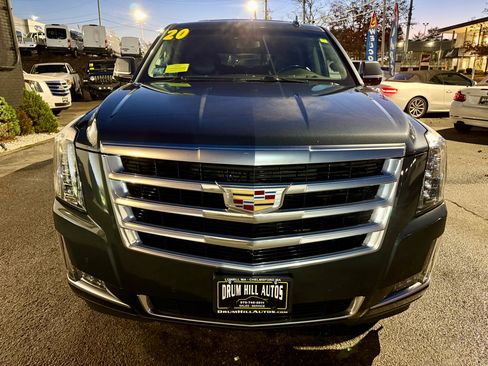 Used 2020 Cadillac Escalade Luxury image 8