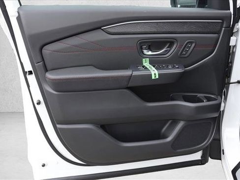 New 2026 Honda Pilot Black Edition image 12