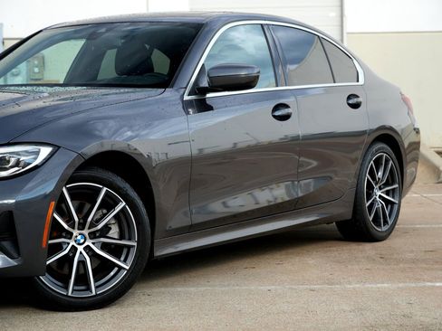 Used 2019 BMW 330i Sedan w/ Premium Package RWD image 22
