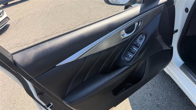 Used 2019 INFINITI Q50 Signature Edition w/ Cargo Package (L96) RWD image 27