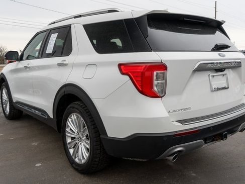 Used 2020 Ford Explorer Limited w/ Class III Trailer Tow Package image 8