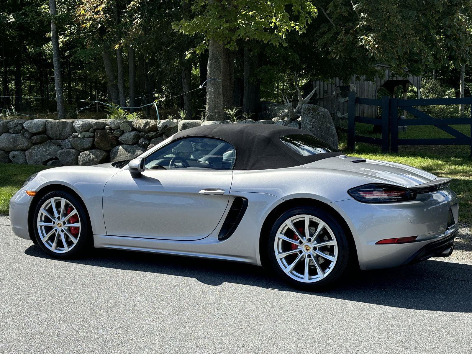 Used 2022 Porsche 718 Boxster S RWD image 20
